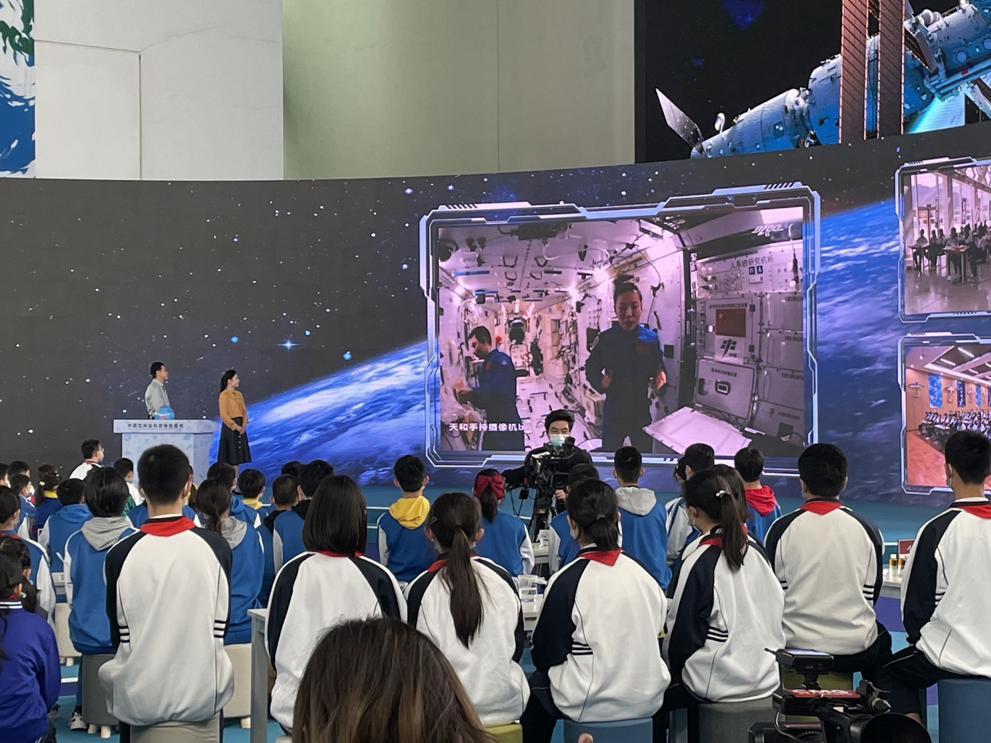 多管齐下还网络科普清朗空间