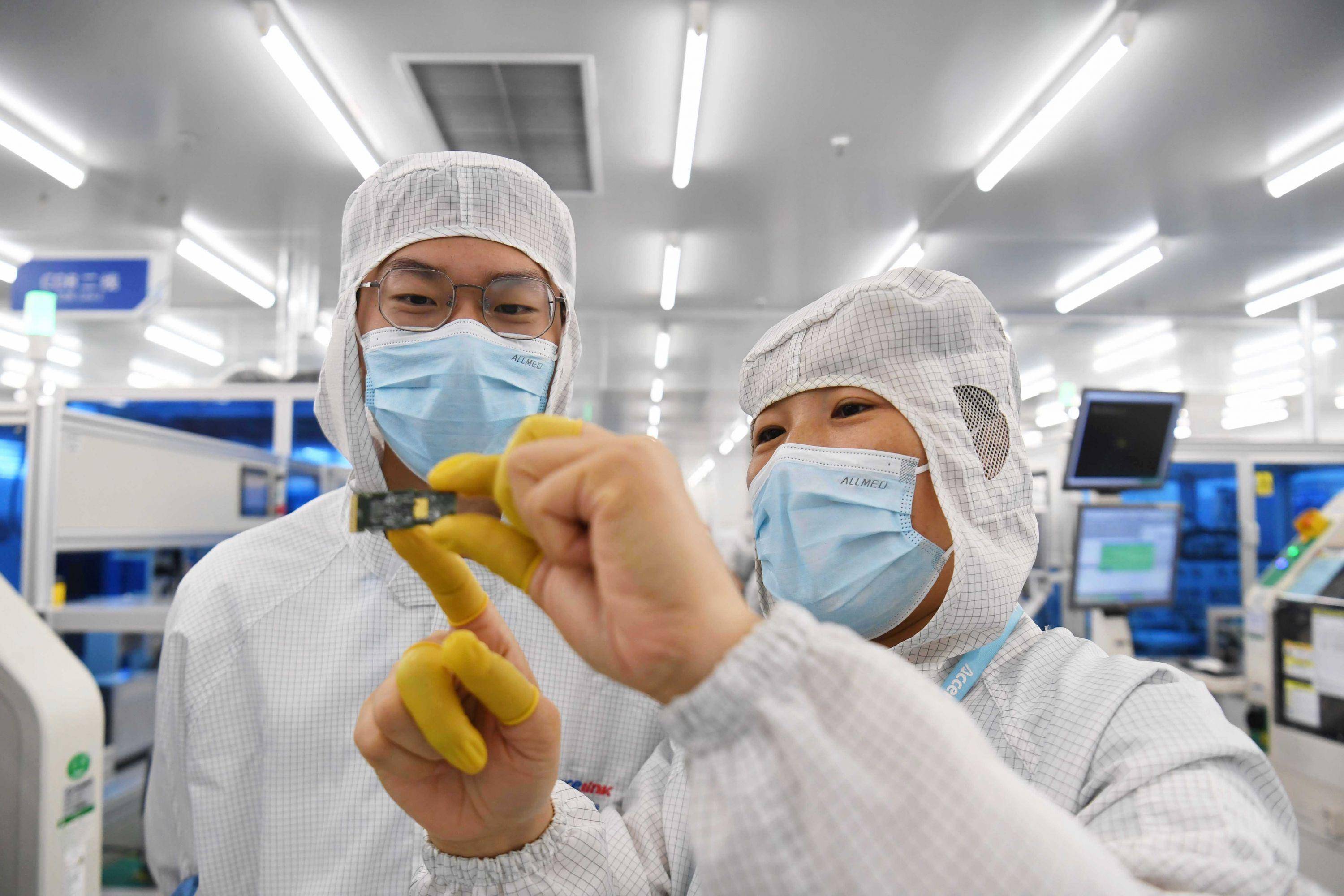 我在两会“听”信心｜“创新不止，科技发展一定会不断向前”