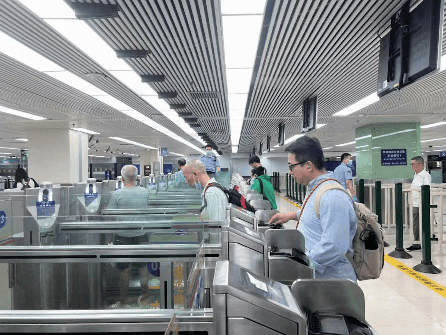 深圳海关智能查验机器人升级