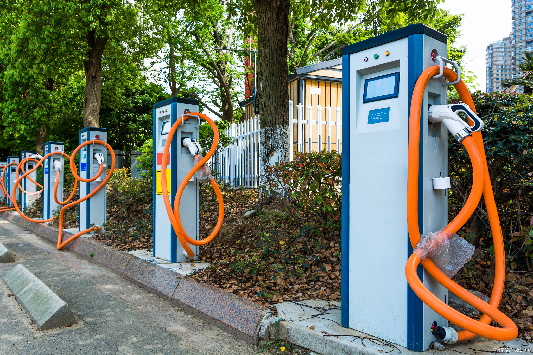 新能源汽车变身城市“充电宝”