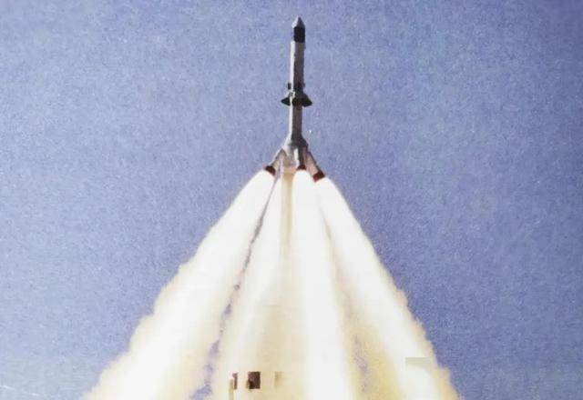梦舟载人飞船零高度逃逸飞行试验取得圆满成功