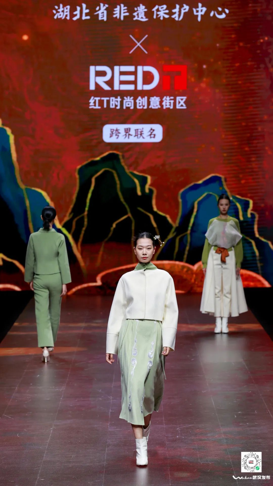AI转身：从“舞台炫技”奔向“惠民兴业”