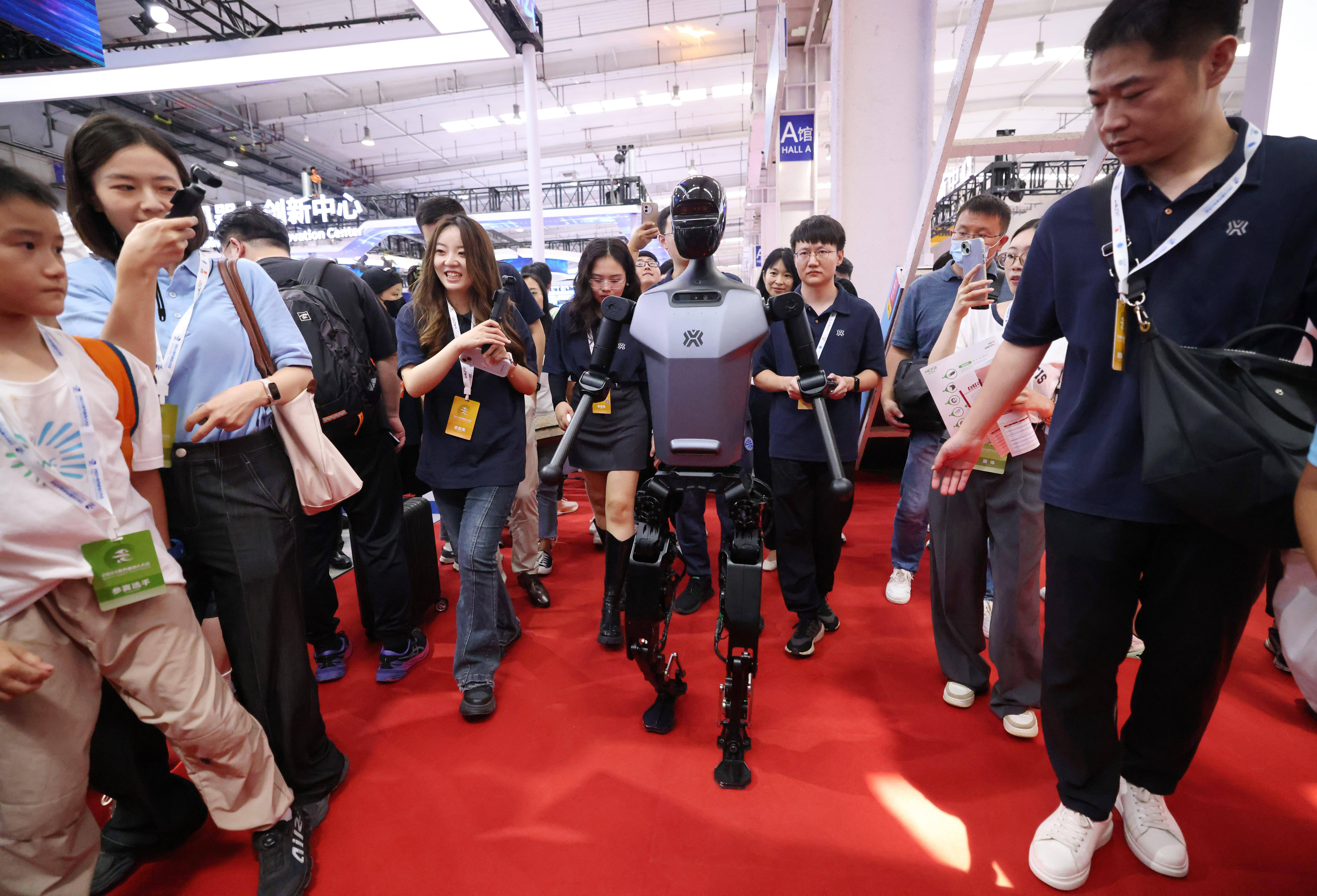 世界机器人大会售出机器人及相关产品超2亿元